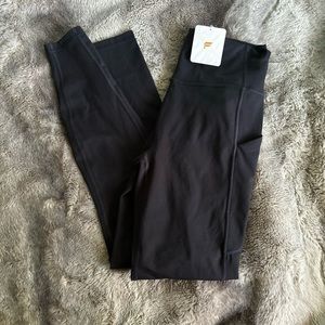 Fabletics Oasis High Waisted Leggings With Pockets Medium New With Tags